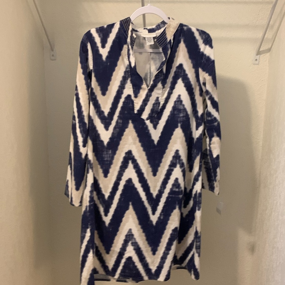 Chelsea Gunn blue white Chevron print long sleeve dress